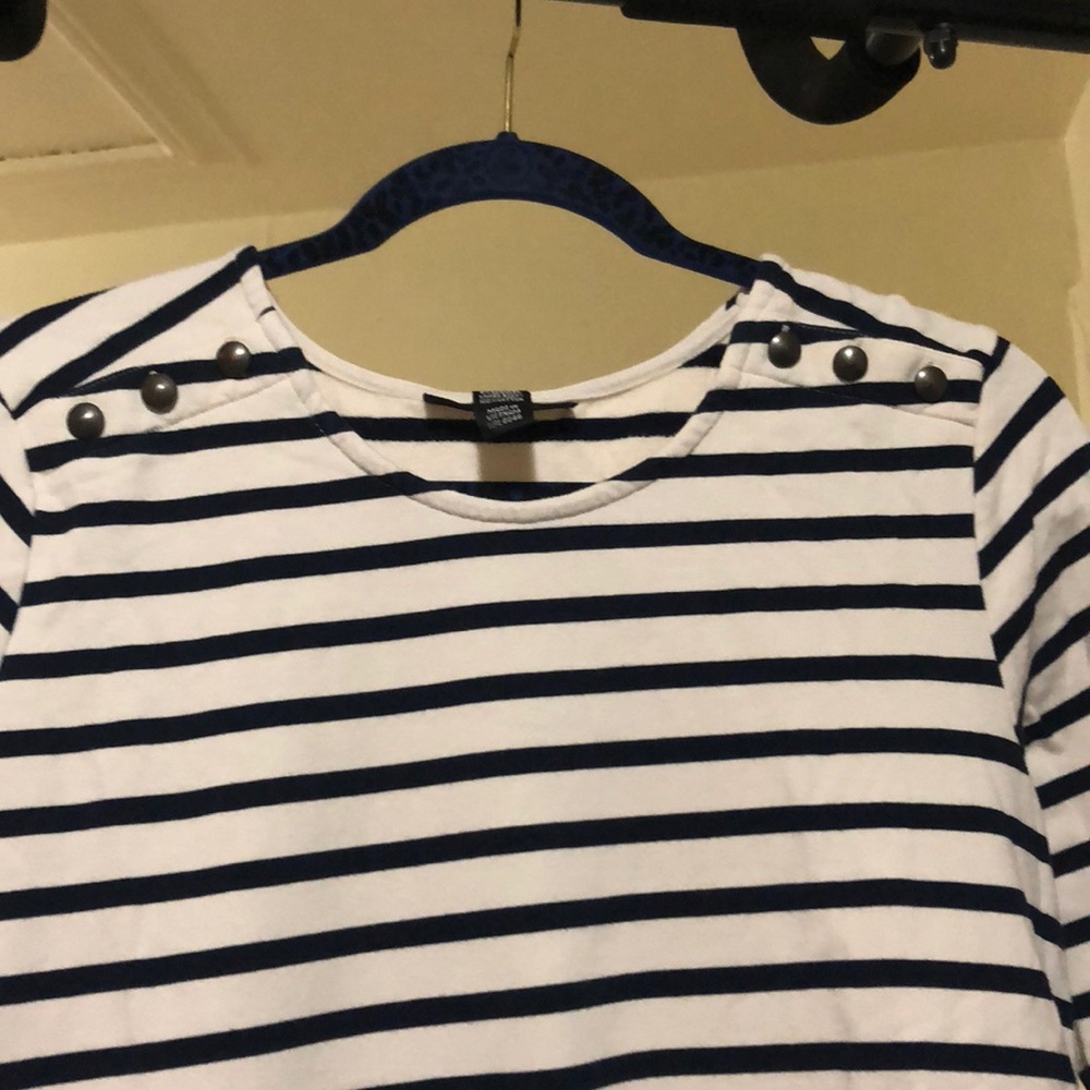 Preppy top - Picture 2 of 2
